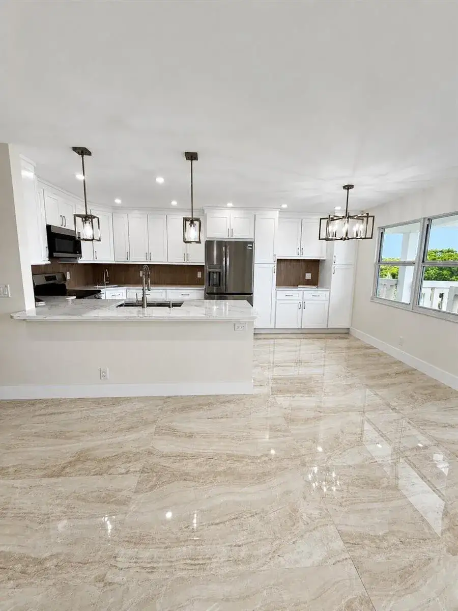 2 bedroom 2 bath Residential for sale at 4047 Ainslie C # 4047, Boca Raton FL 33434