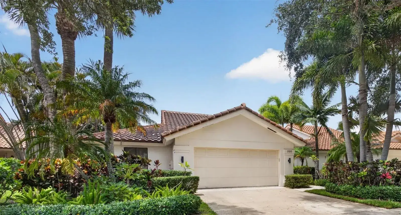 3 bedroom 2 bath Residential for sale at 2613 Mohawk Circle, West Palm Beach FL 33409