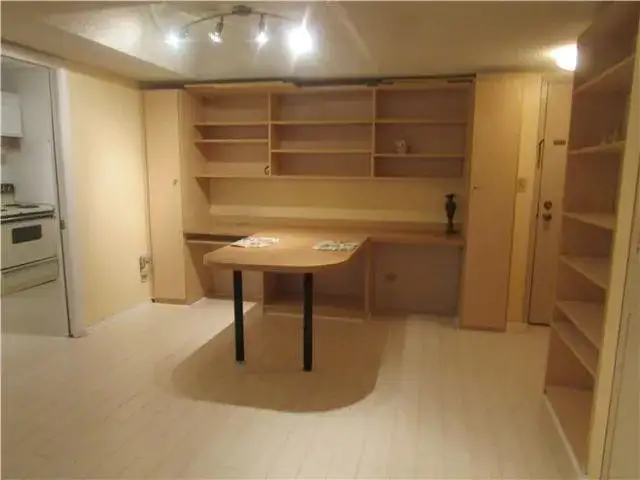 1 bedroom 1 bath Residential Lease for rent at 3660 Inverrary Drive # 2f, Lauderhill FL 33319
