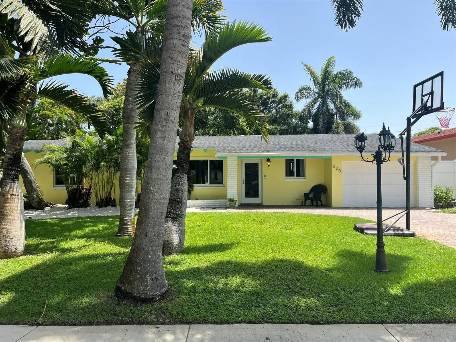 4 bedroom 2 bath Residential Lease for rent at 620 NE 9th Avenue, Boynton Beach FL 33435