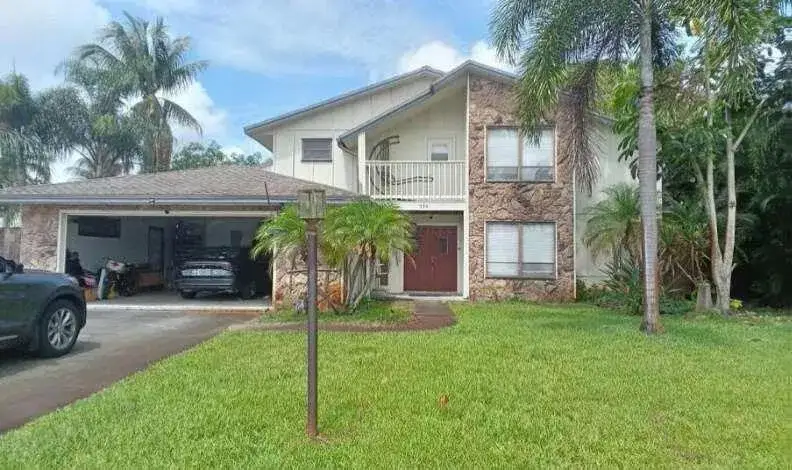 3 bedroom 2 bath Residential for sale at 596 Greenwood Drive, Jupiter FL 33458