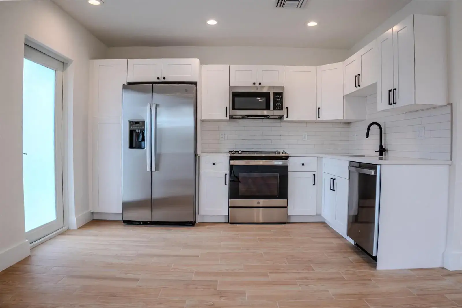2 bedroom 1 bath Residential Lease for rent at 238 SE 1st Avenue # 5, Delray Beach FL 33444