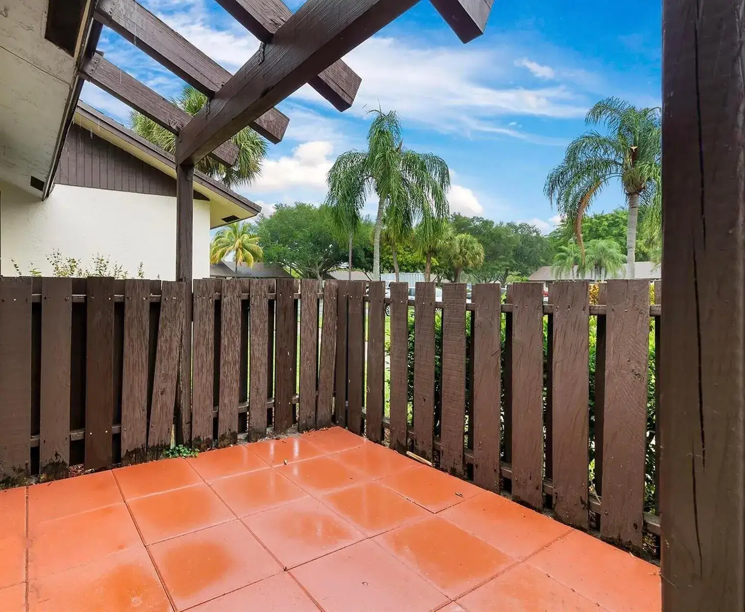 3 bedroom 2 bath Residential Lease for rent at 9 Vía De Casas Norte, Boynton Beach FL 33426