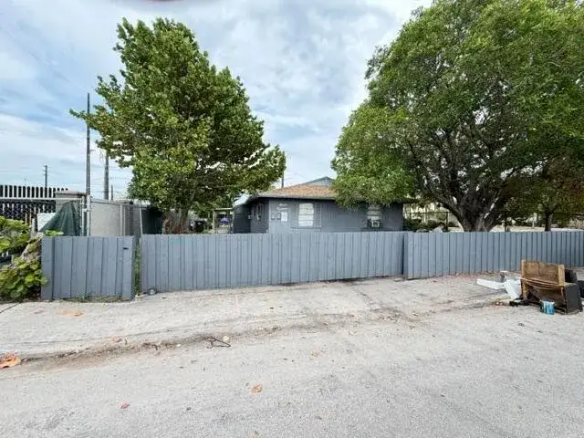 Residential Income for sale at 714 S H Street, FL 33460