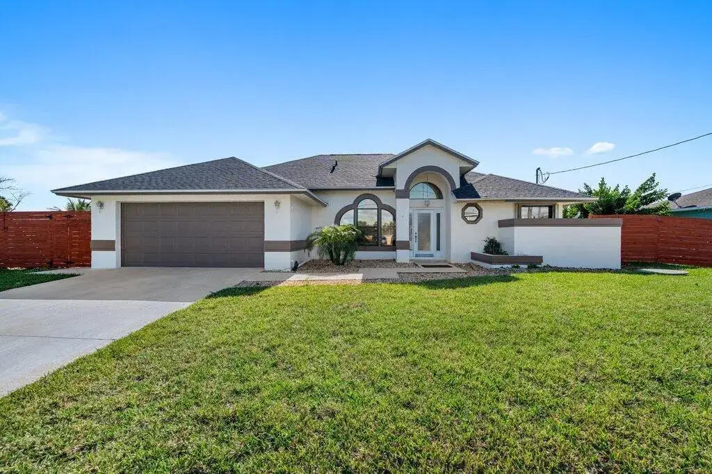 3 bedroom 2 bath Residential Lease for rent at 434 SW Jeanne Avenue, Port St. Lucie FL 34953