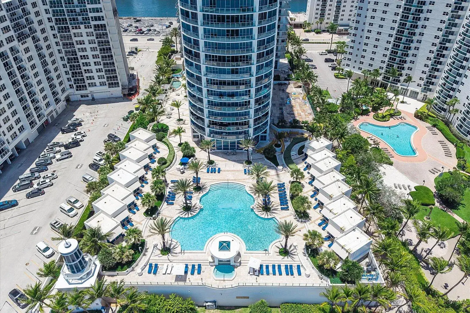 3 bedroom 3 bath Residential for sale at 3101 S Ocean Drive # 2707, Hollywood FL 33019