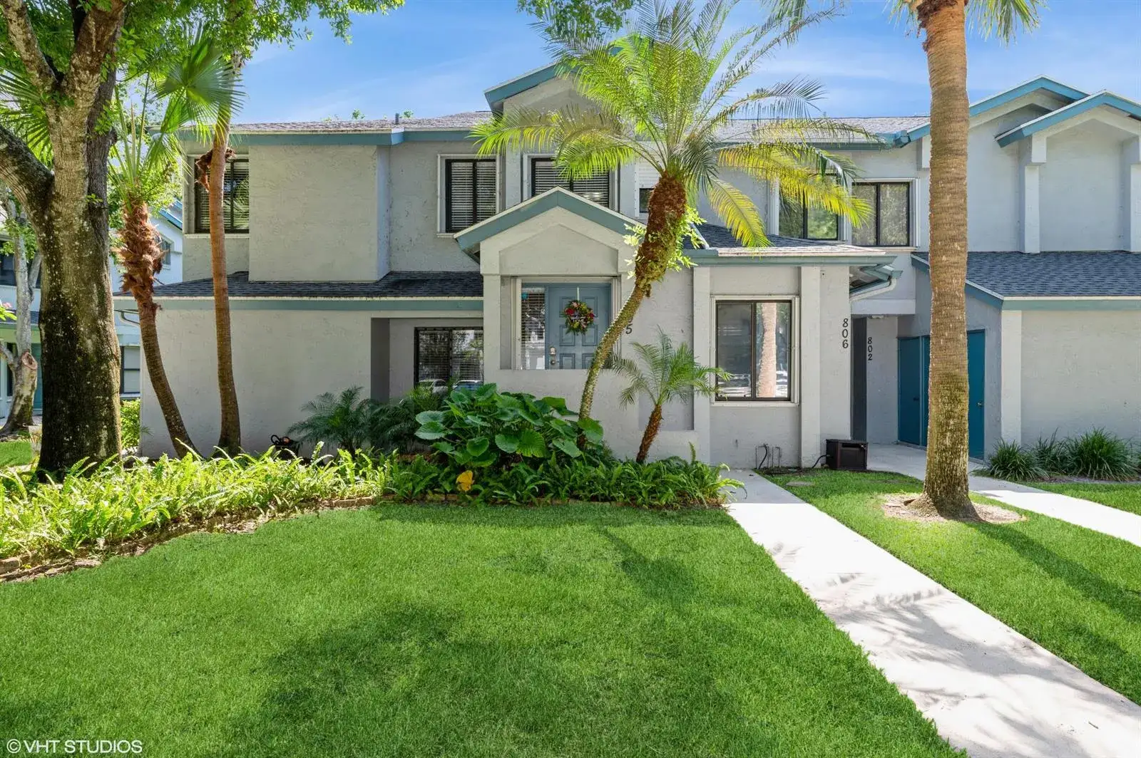 3 bedroom 2 bath Residential for sale at 805 Harbour Pointe Way, FL 33413