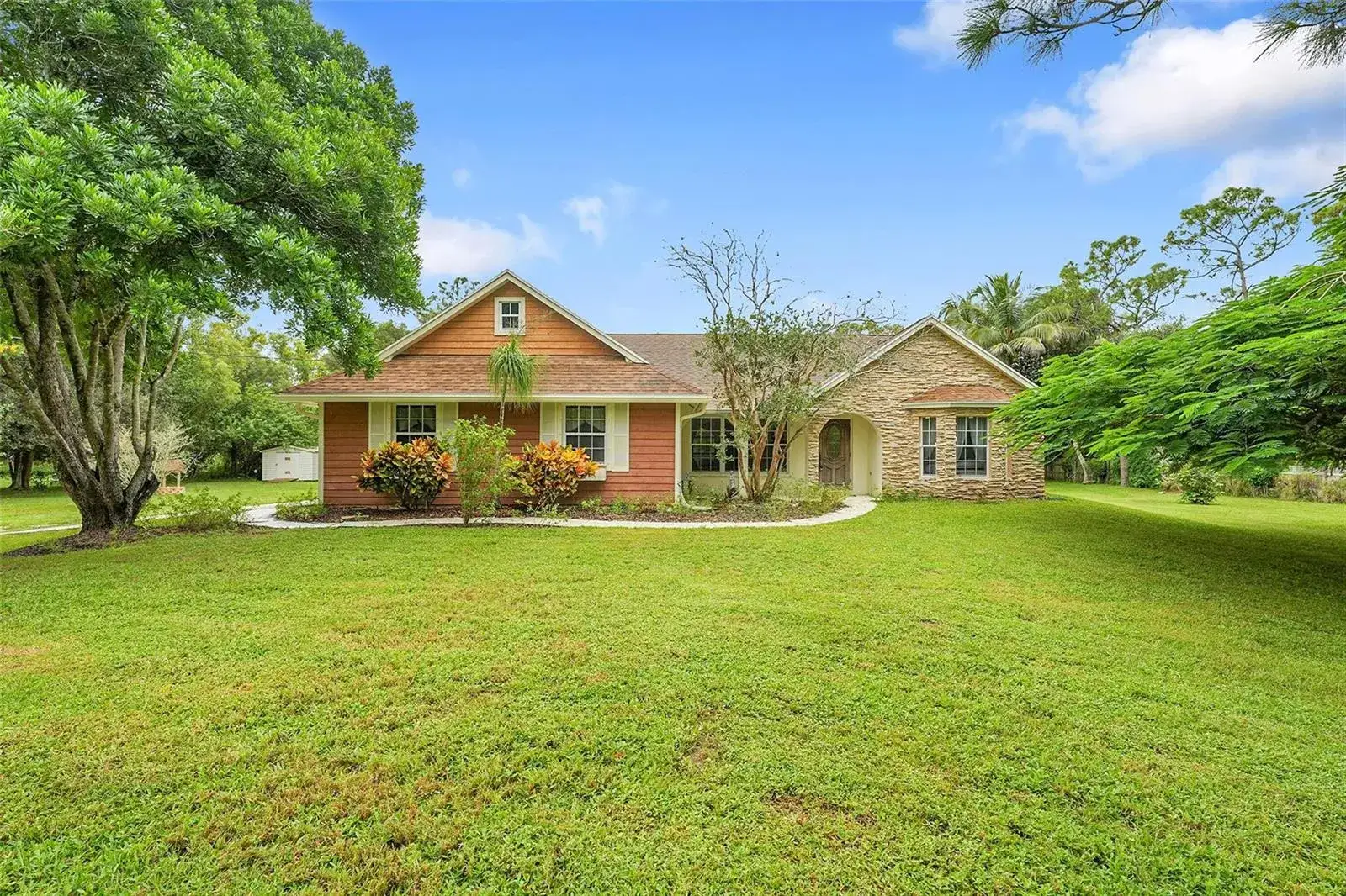 3 bedroom 2 bath Residential for sale at 18392 48th Avenue N, Loxahatchee FL 33470