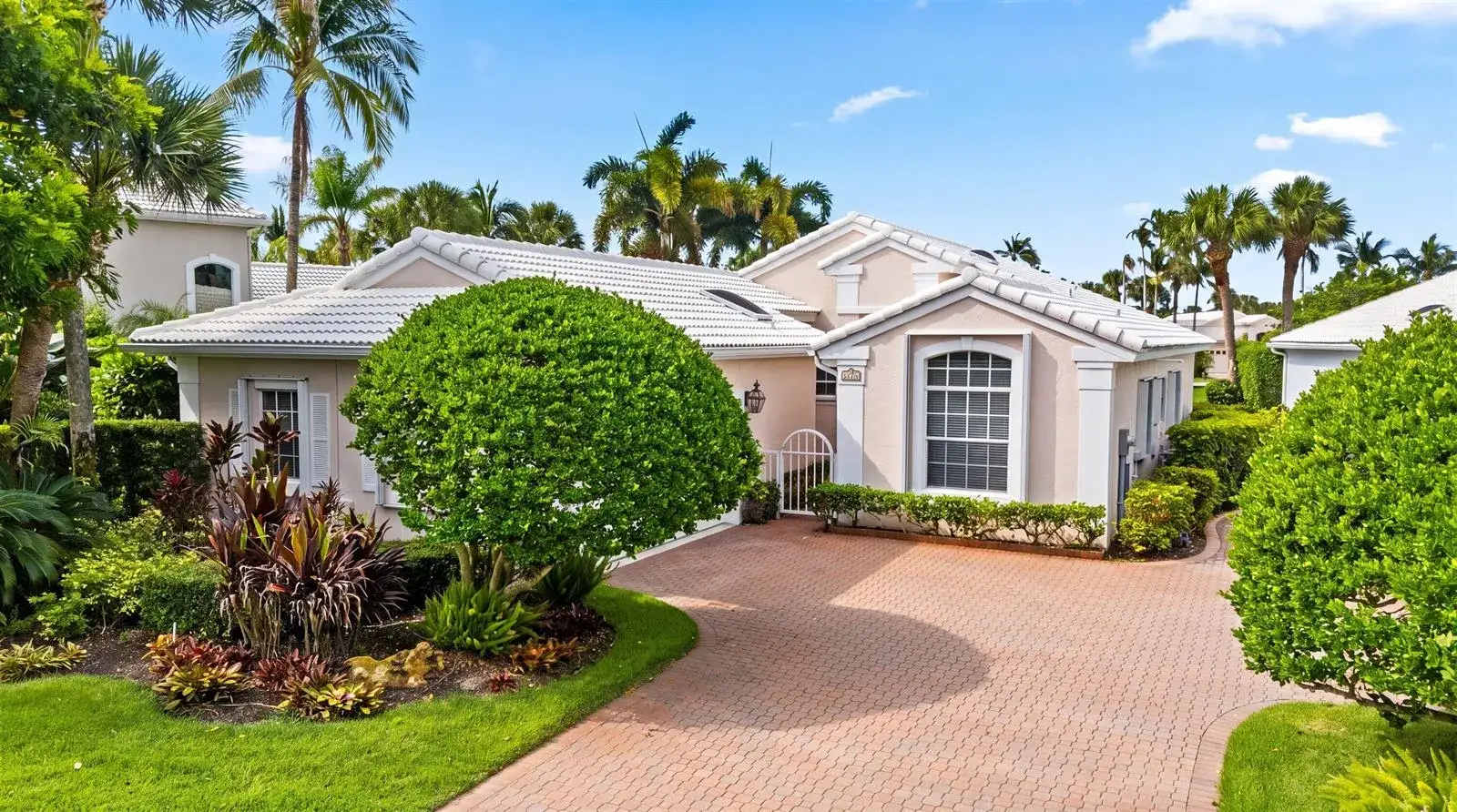 3 bedroom 2 bath Residential for sale at 3878 N Longview Drive, Jupiter FL 33477