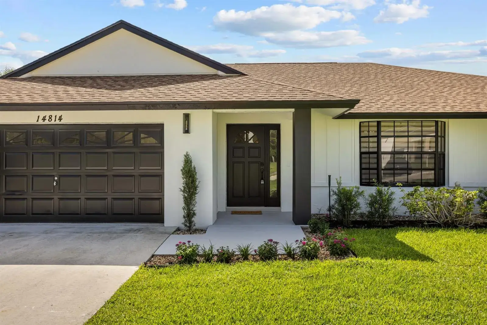 3 bedroom 2 bath Residential for sale at 14814 Paddock Drive, Wellington FL 33414