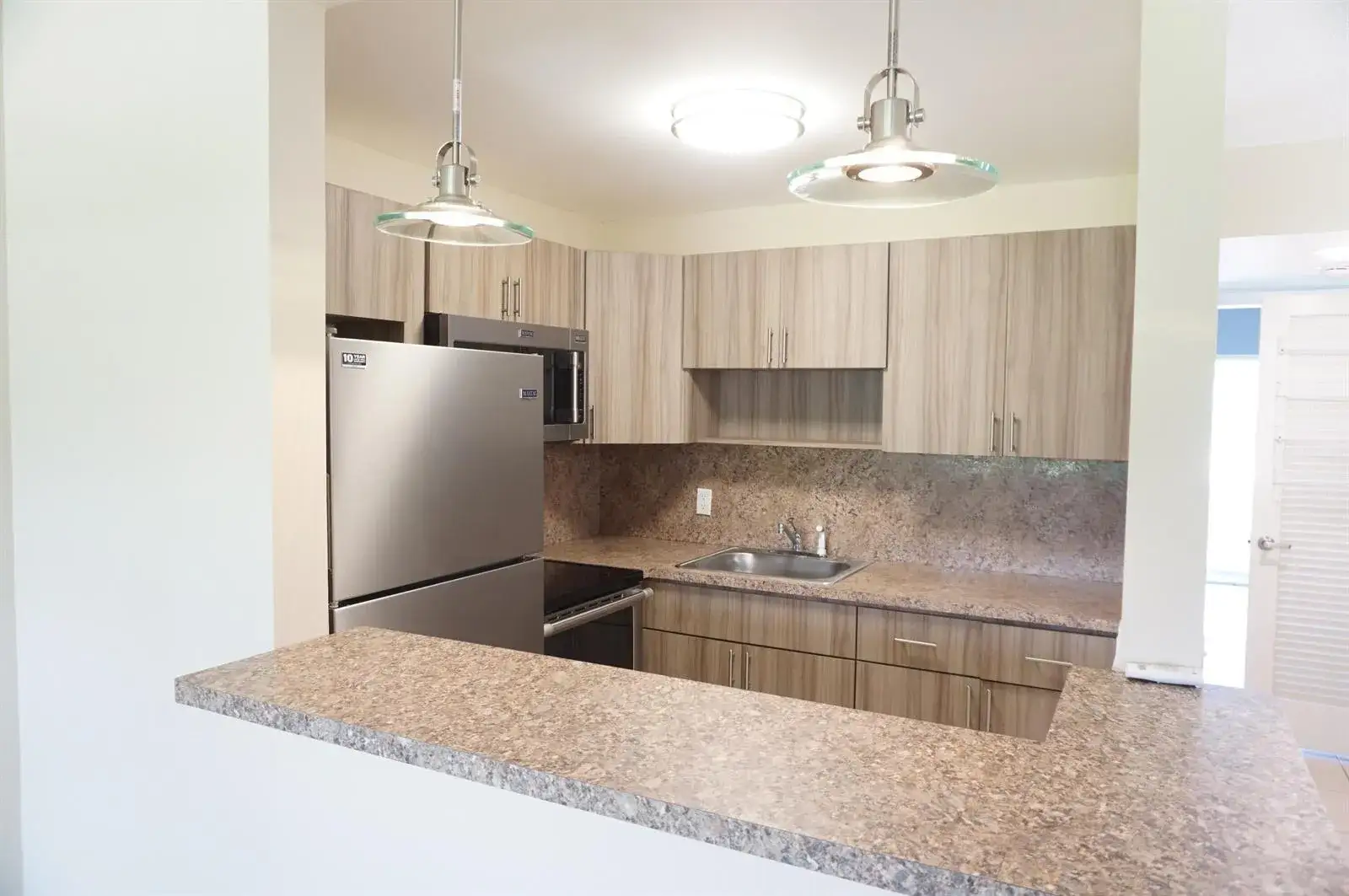 1 bedroom 1 bath Residential Lease for rent at 226 Sheffield J, West Palm Beach FL 33417