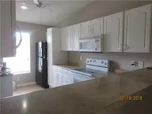 2 bedroom 2 bath Residential Lease for rent at 330 Lakewood E # D, Margate FL 33063