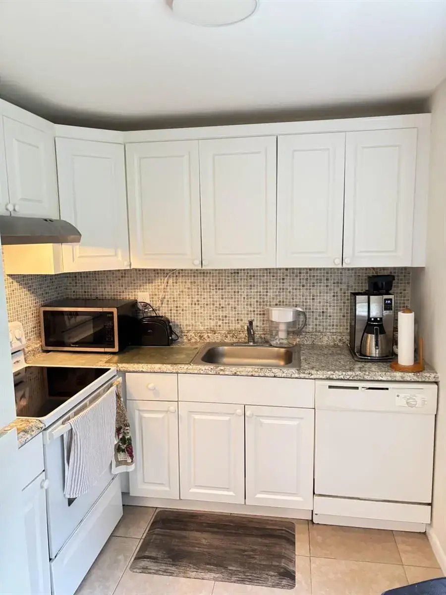 2 bedroom 2 bath Residential Lease for rent at 310 Piedmont G, Delray Beach FL 33484
