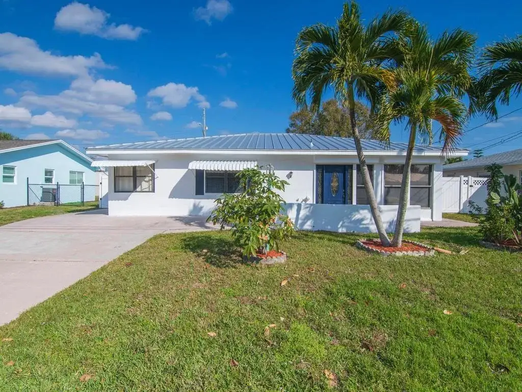 3 bedroom 3 bath Residential Lease for rent at 476 19th Place, Vero Beach FL 32960