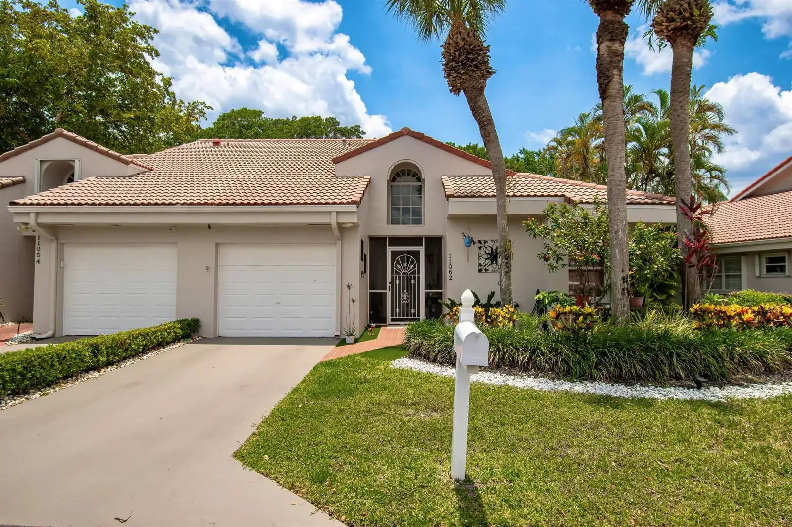 2 bedroom 2 bath Residential for sale at 11062 Autoro Court # 11062, Boca Raton FL 33498