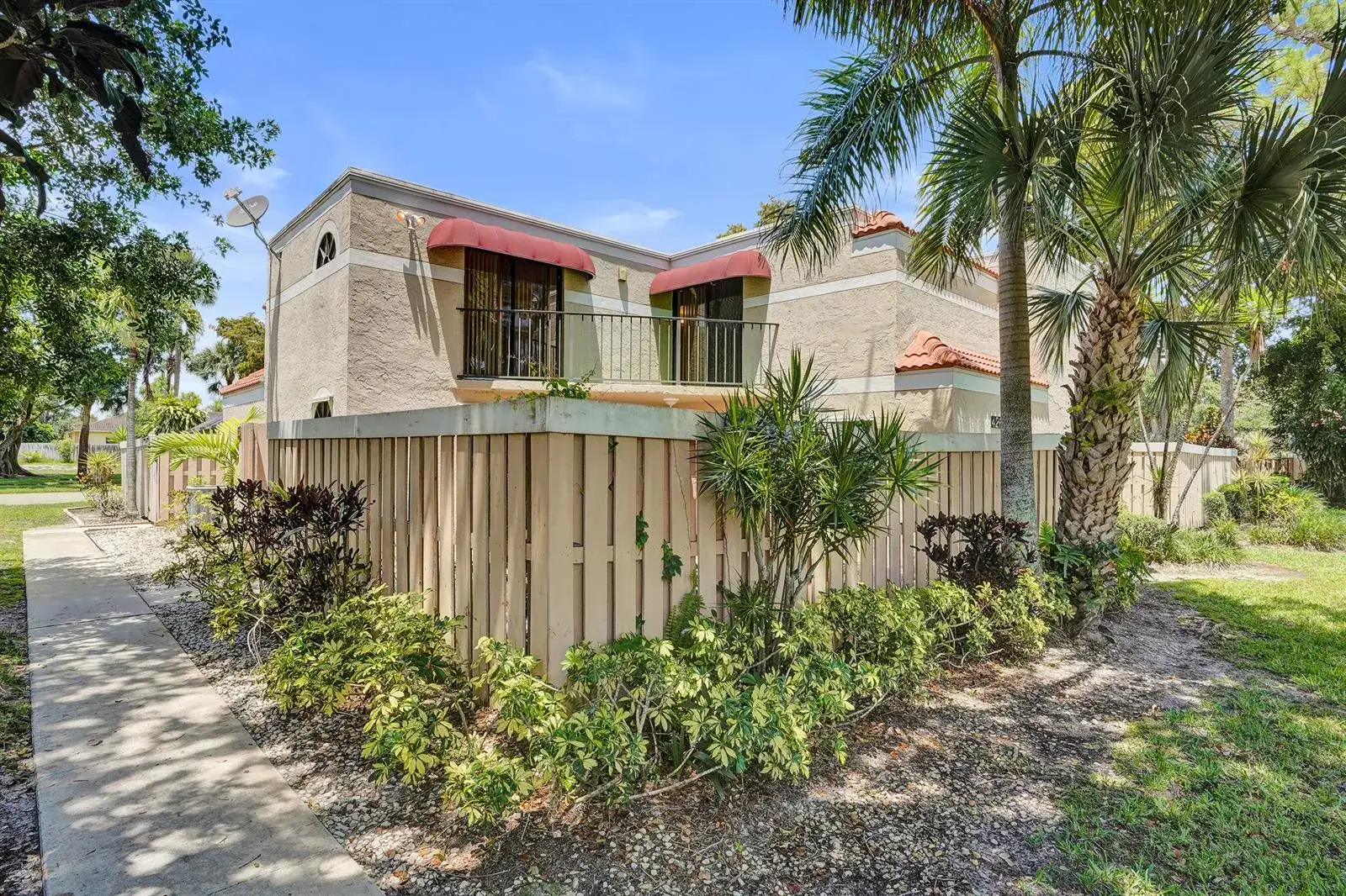 3 bedroom 3 bath Residential Lease for rent at 4260 Village Drive # D, Delray Beach FL 33445