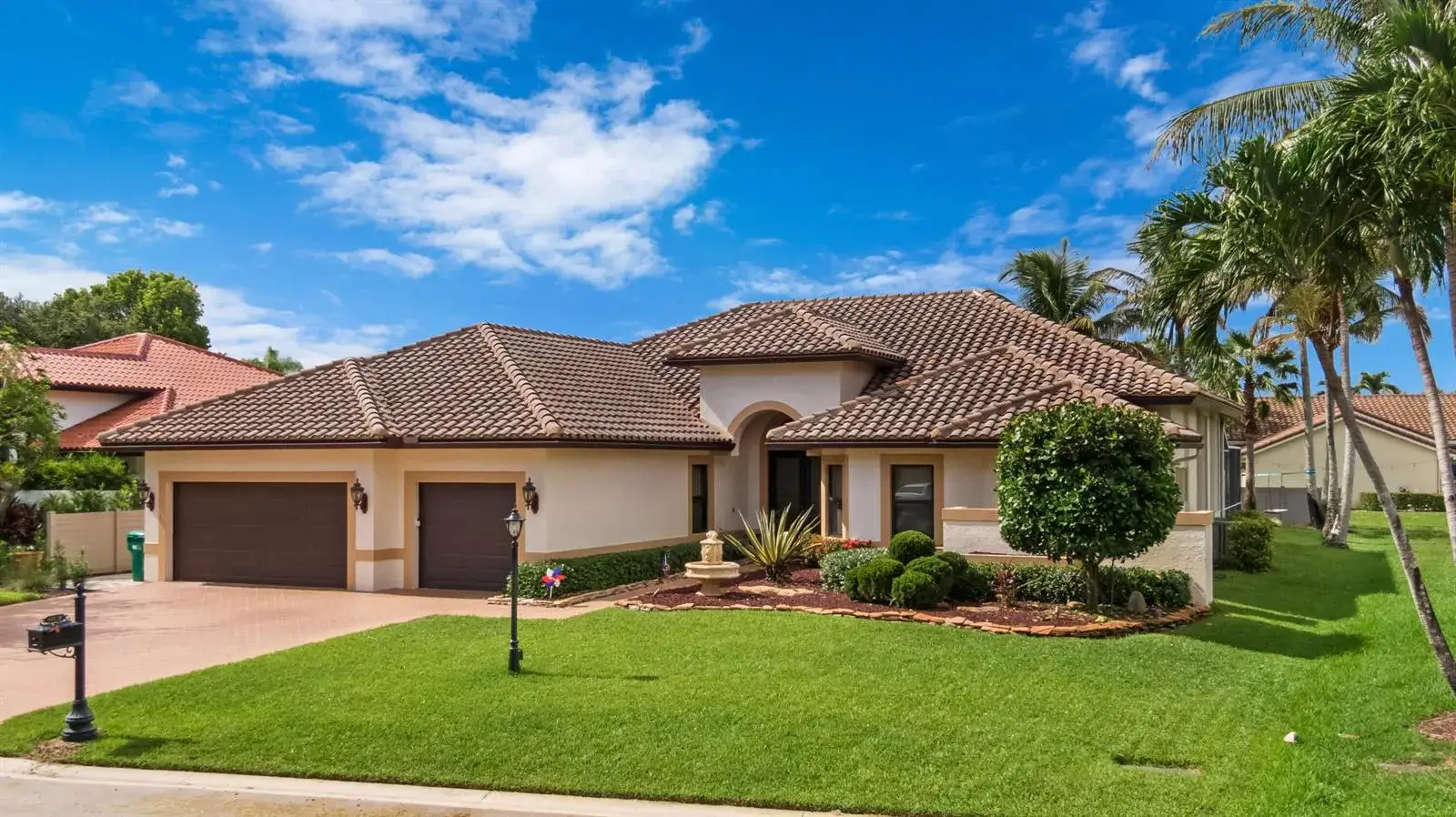 5 bedroom 3 bath Residential for sale at 10120 NW 59th Court, Parkland FL 33076