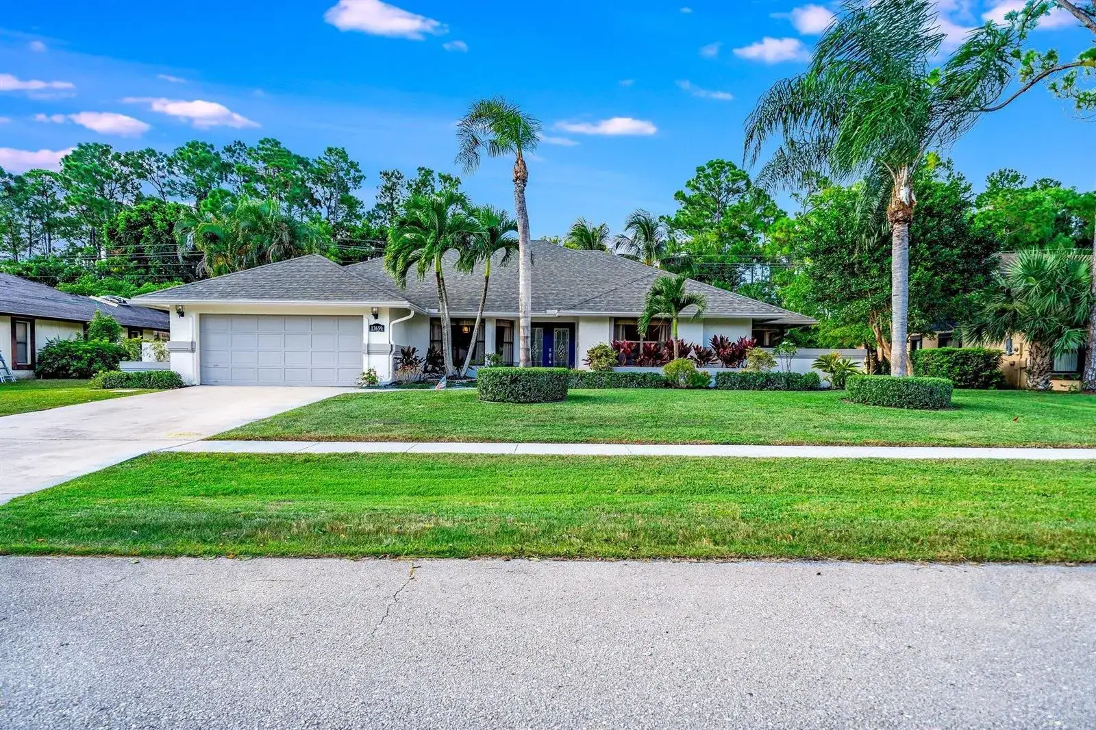 4 bedroom 3 bath Residential Lease for rent at 13659 Ishnala Circle, Wellington FL 33414