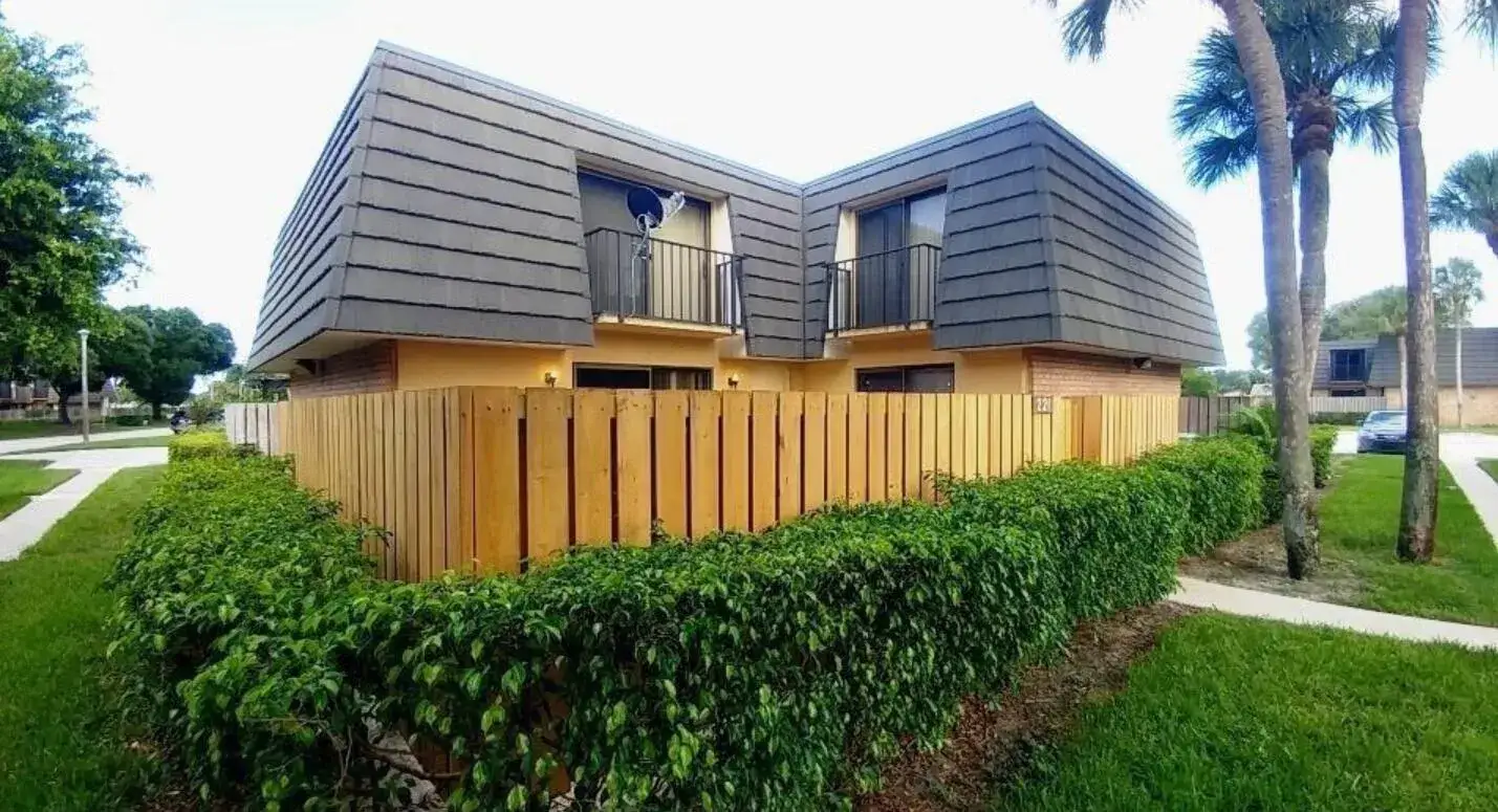 2 bedroom 2 bath Residential Lease for rent at 221 2nd Way, West Palm Beach FL 33407