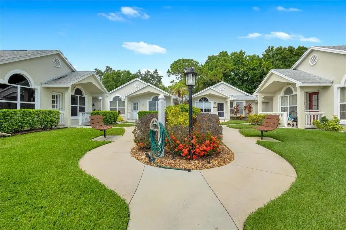 2 bedroom 2 bath Residential for sale at 1189 NW Lombardy Drive, Port St. Lucie FL 34986