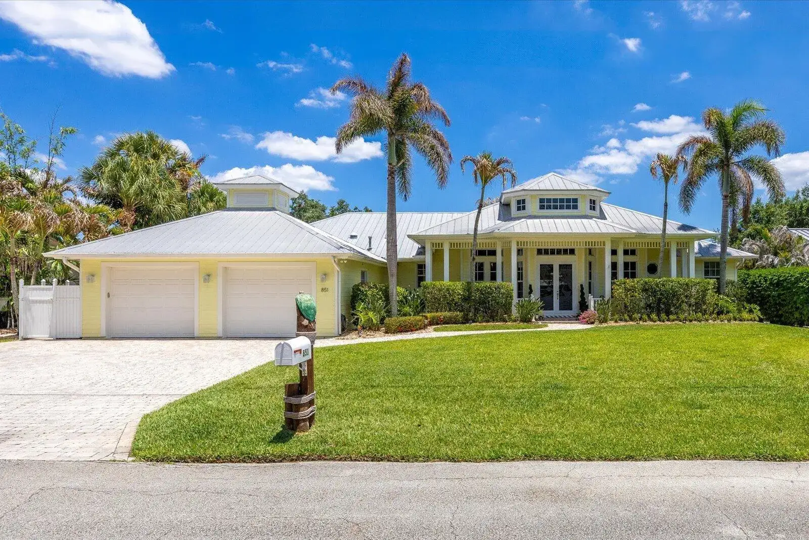 851 SW Pine Tree Lane, Palm City FL 34990