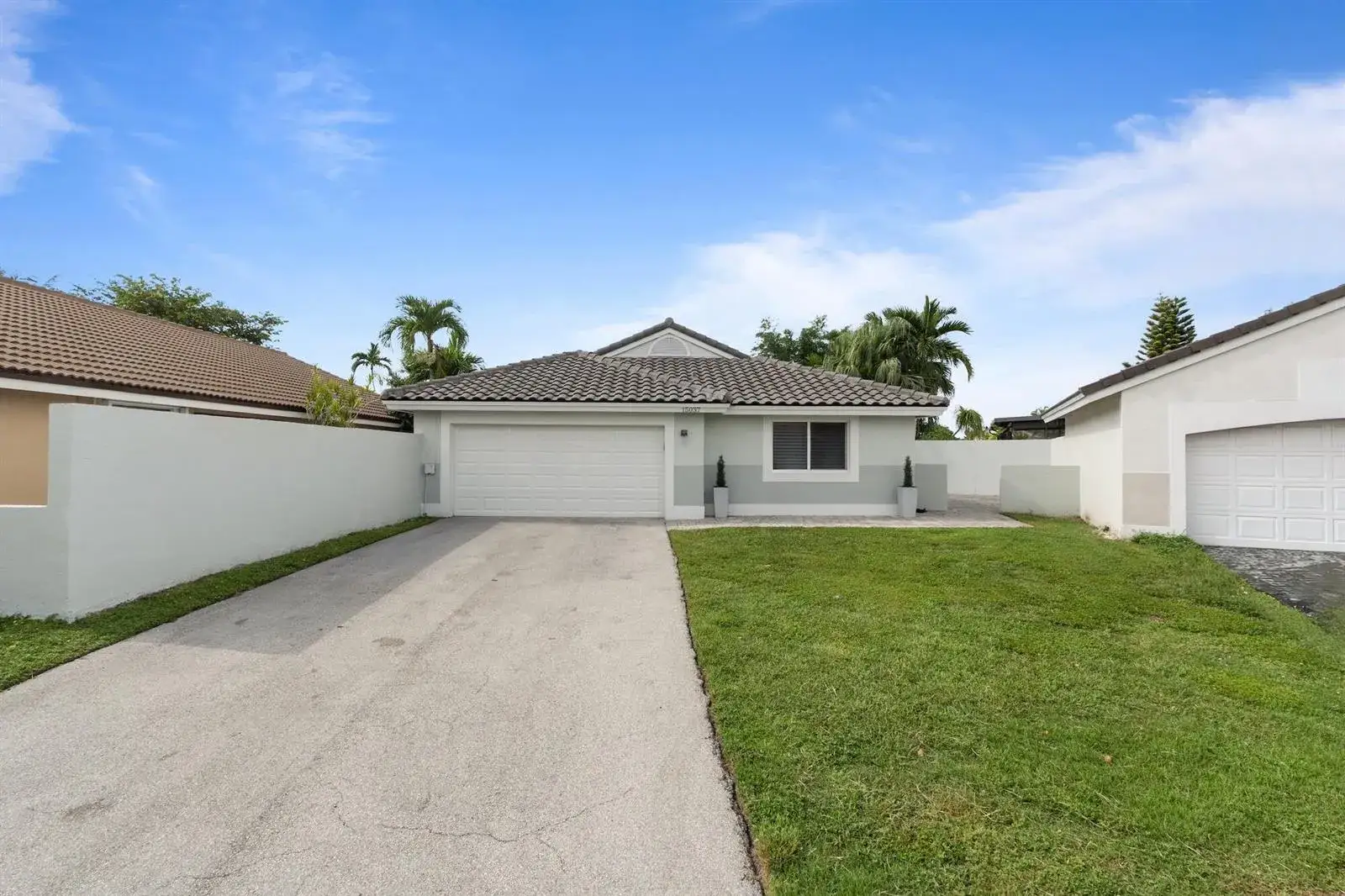 3 bedroom 2 bath Residential Lease for rent at 15037 Brighton Lane, Davie FL 33331