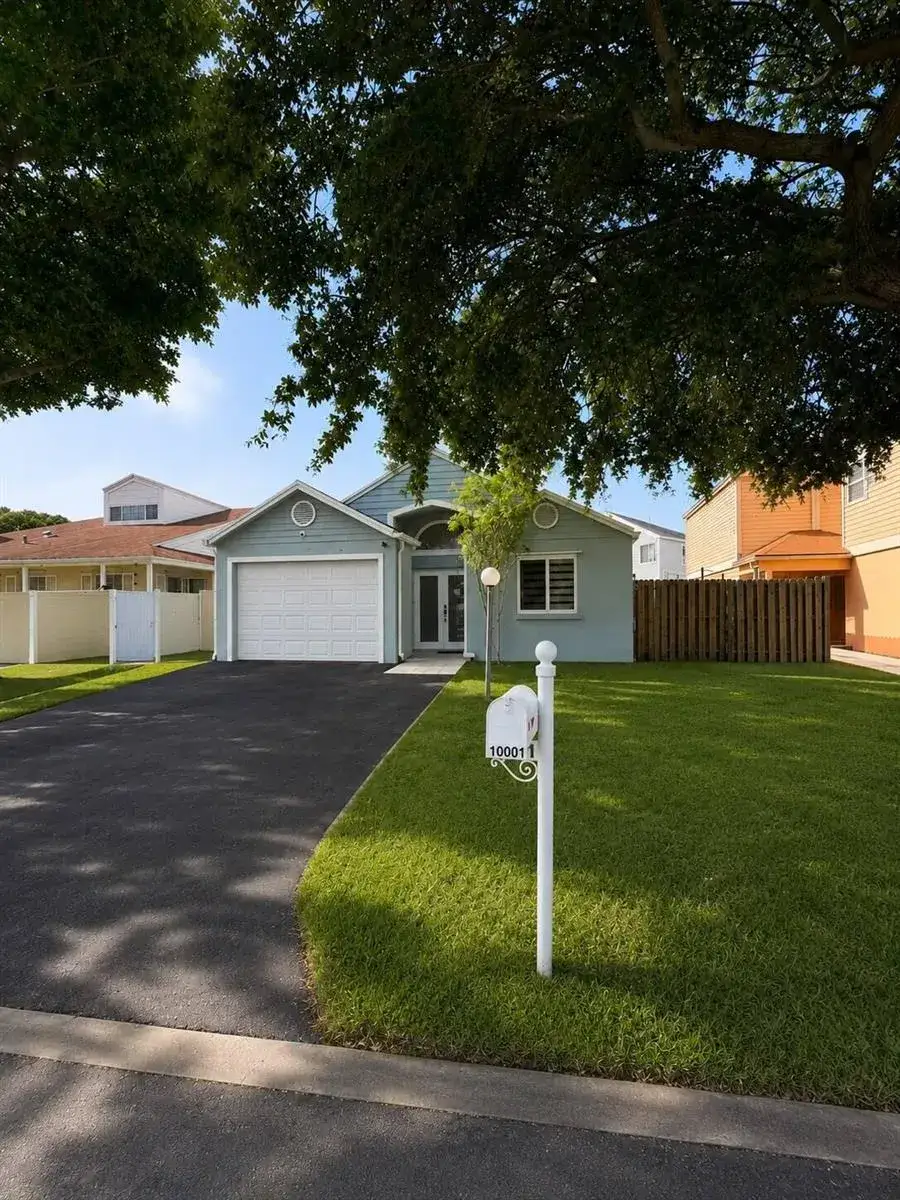 3 bedroom 2 bath Residential for sale at 10031 SW 223rd Terrace, Cutler Bay FL 33190