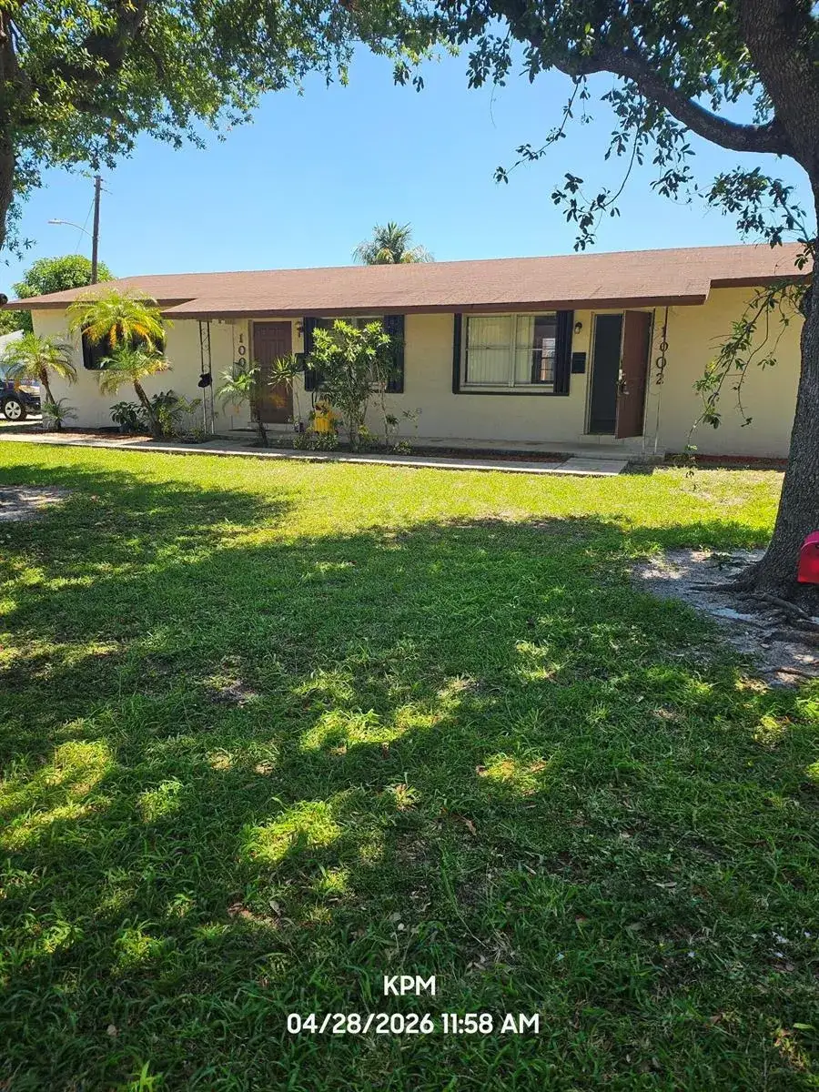 2 bedroom 1 bath Residential Lease for rent at 1016 Mcintosh Street, West Palm Beach FL 33405