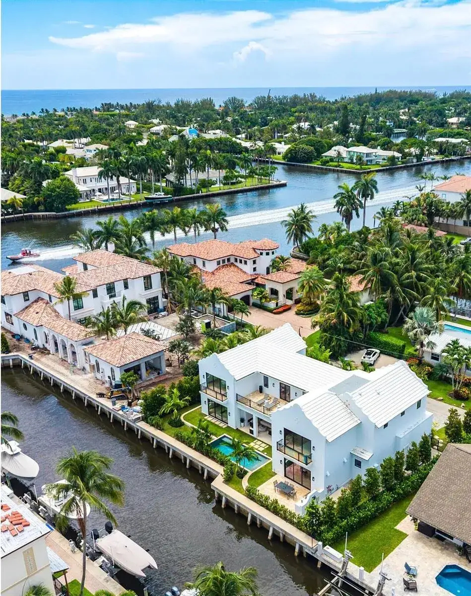 5 bedroom 5 bath Residential for sale at 819 Bamboo Lane, Delray Beach FL 33483