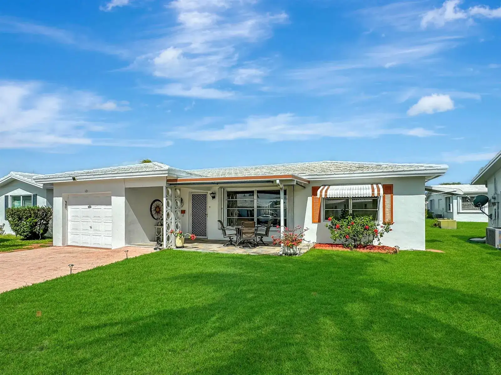 2 bedroom 2 bath Residential for sale at 121 NW 31st Court, Pompano Beach FL 33064