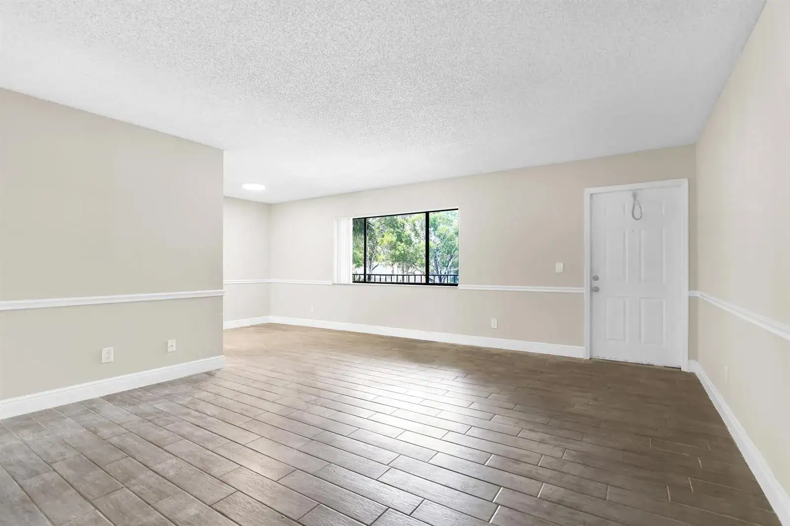 2 bedroom 2 bath Residential Lease for rent at 414 Meadows Circle, Boynton Beach FL 33436