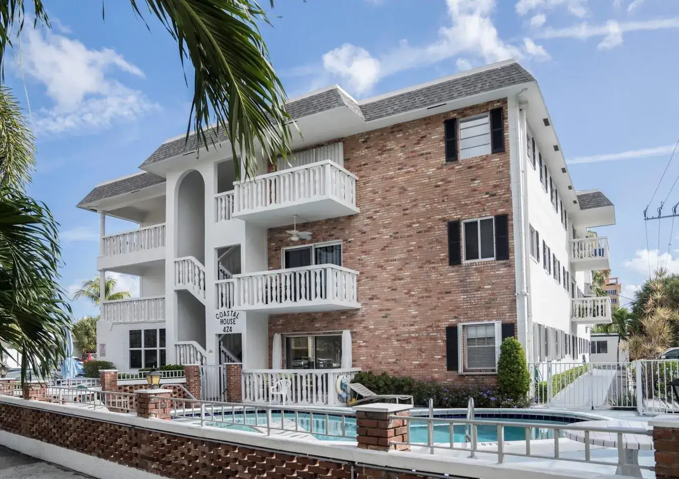 2 bedroom 2 bath Residential Lease for rent at 424 N Riverside Drive, Pompano Beach FL 33062