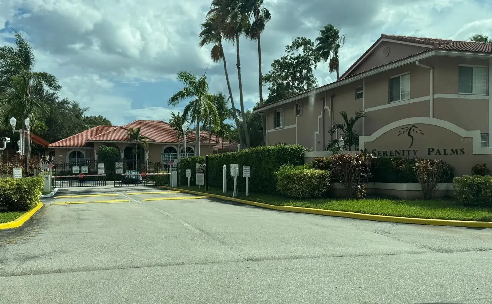 2 bedroom 2 bath Residential Lease for rent at 3221 Sabal Palm Manor # 105, Davie FL 33024