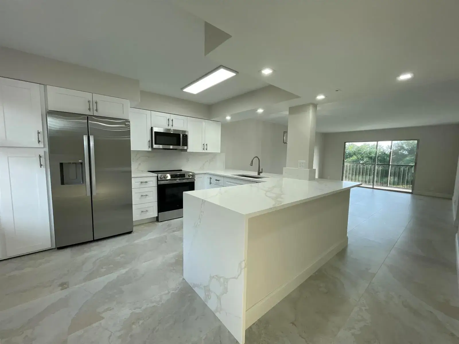 2 bedroom 2 bath Residential for sale at 7321 Amberly Lane # 302, Delray Beach FL 33446
