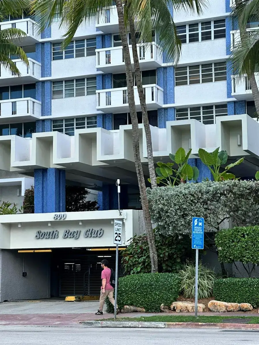 1 bath Residential for sale at 800 West Avenue # 637, Miami Beach FL 33139