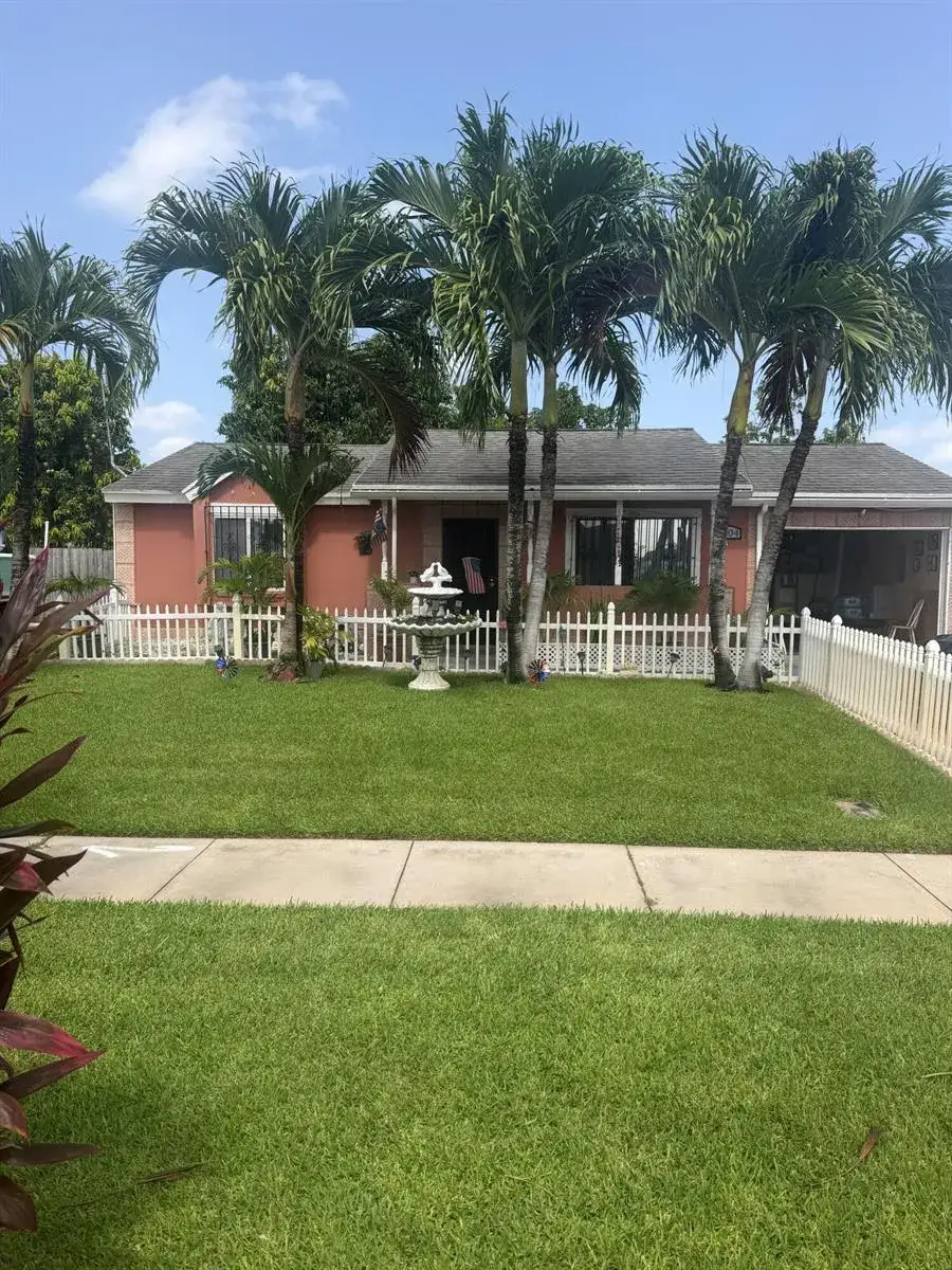 2 bedroom 2 bath Residential for sale at 1304 Donwoods Lane, Royal Palm Beach FL 33411