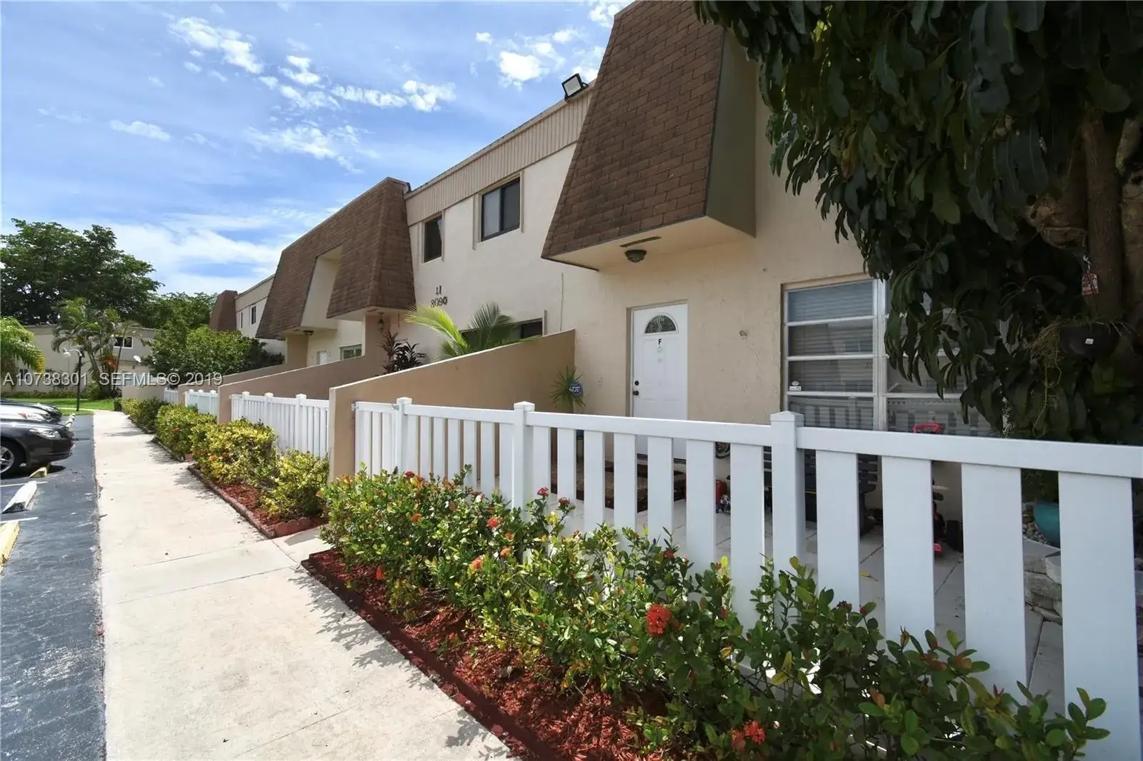 3 bedroom 2 bath Residential for sale at 8090 NW 12th Street # D, Margate FL 33063