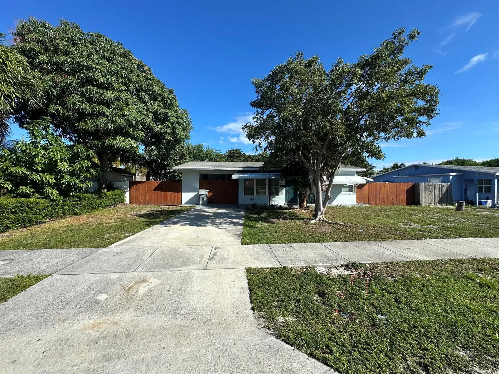 2 bedroom 1 bath Residential Lease for rent at 2550 NE 7th Terrace, Pompano Beach FL 33064