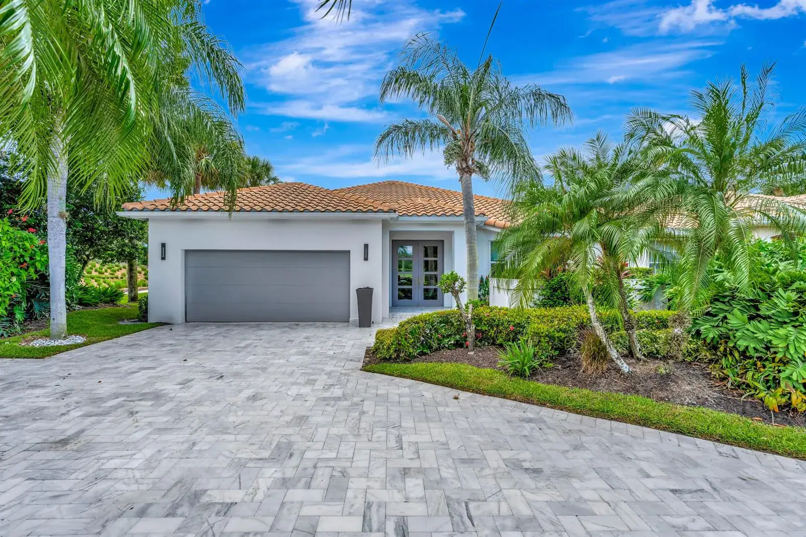 3 bedroom 3 bath Residential for sale at 124 Golf Village Boulevard, Jupiter FL 33458