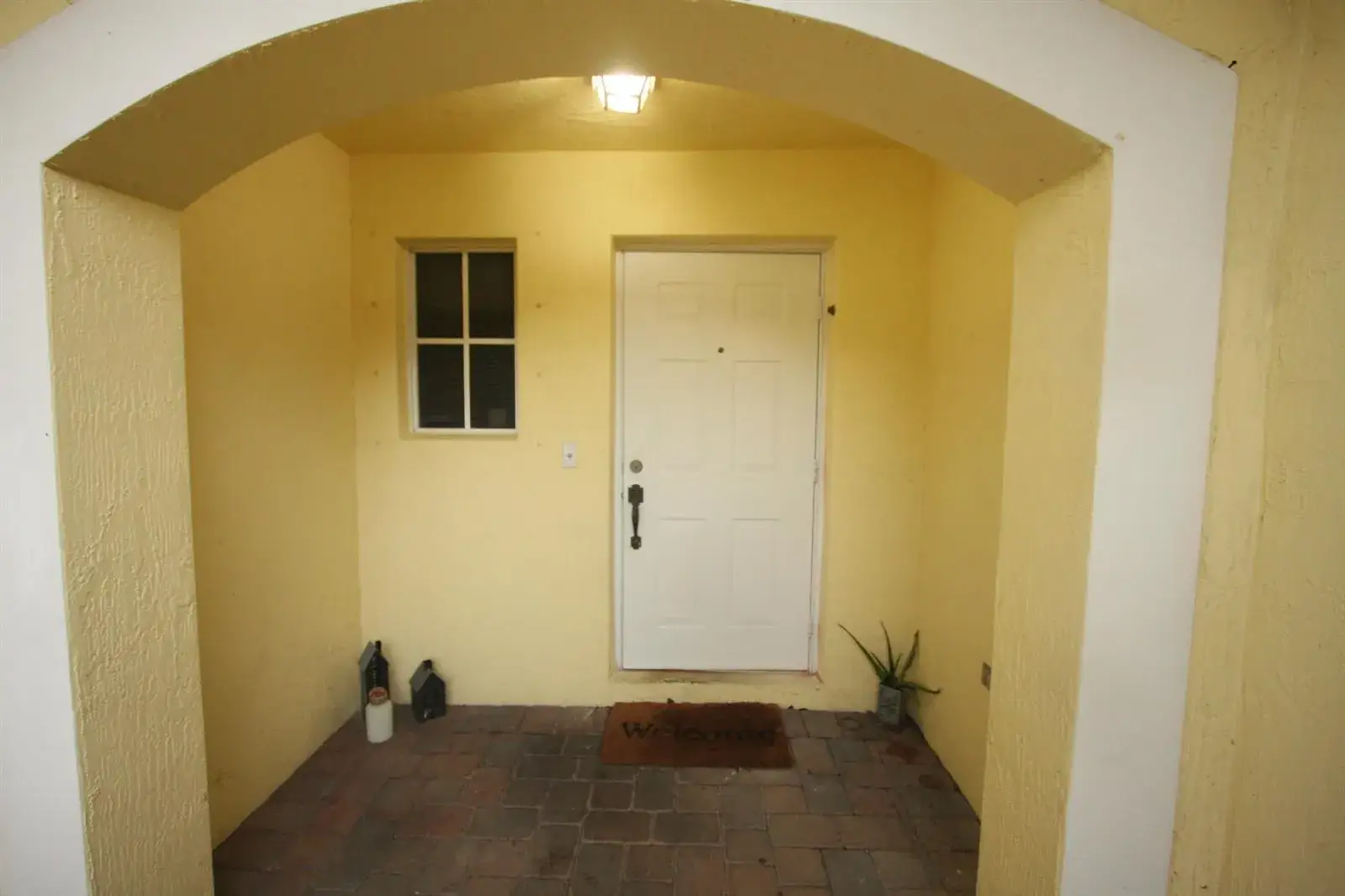 2 bedroom 2 bath Residential for sale at 945 Imperial Lake Road, FL 33413