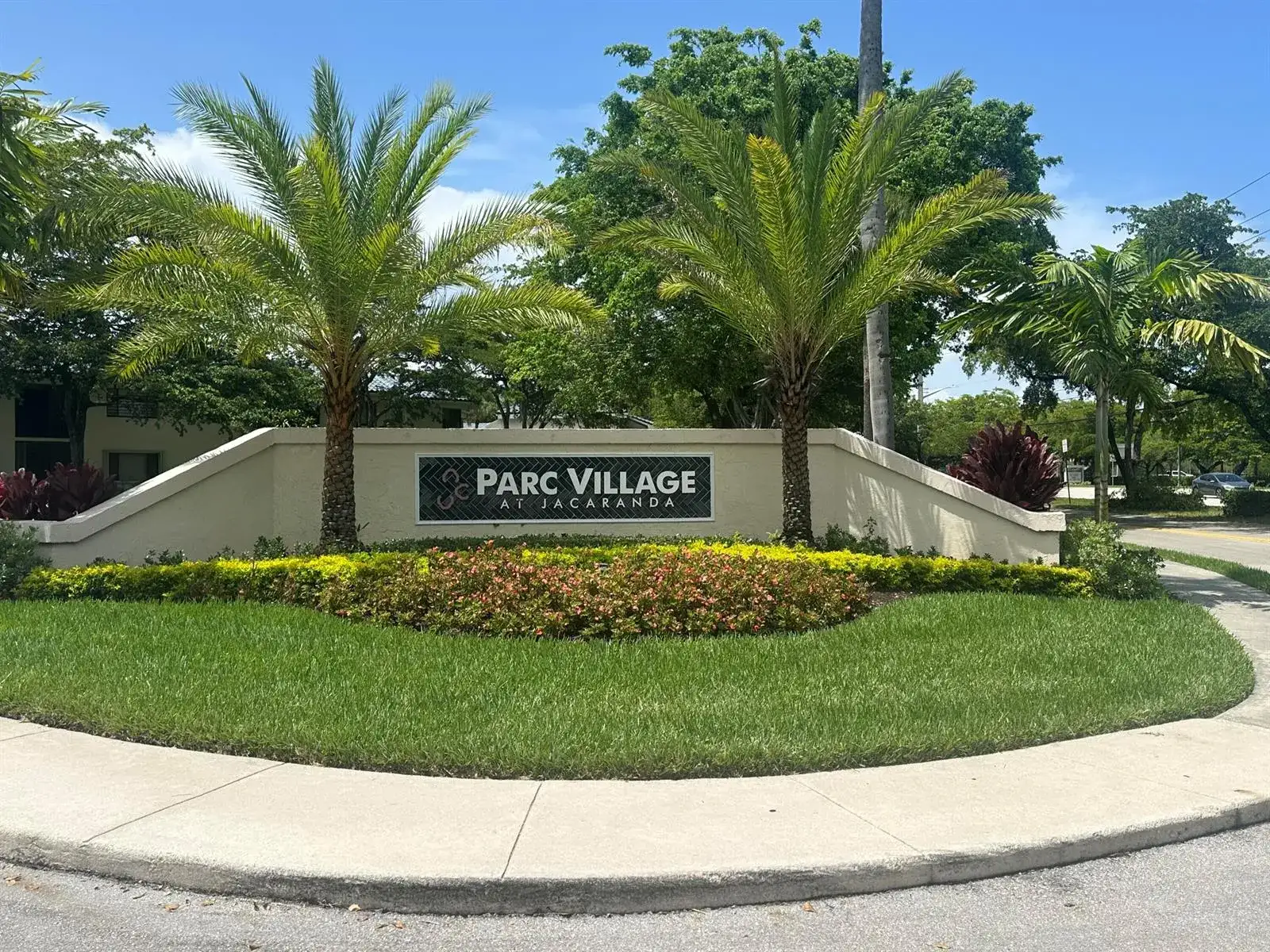 2 bedroom 2 bath Residential for sale at 8133 NW 17th Manor, Plantation FL 33322