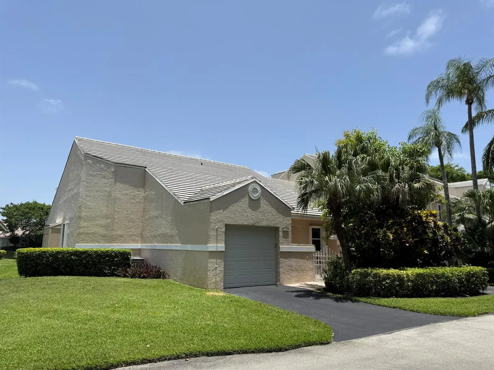 3 bedroom 2 bath Residential Lease for rent at 225 N Lakeshore Drive, Hypoluxo FL 33462