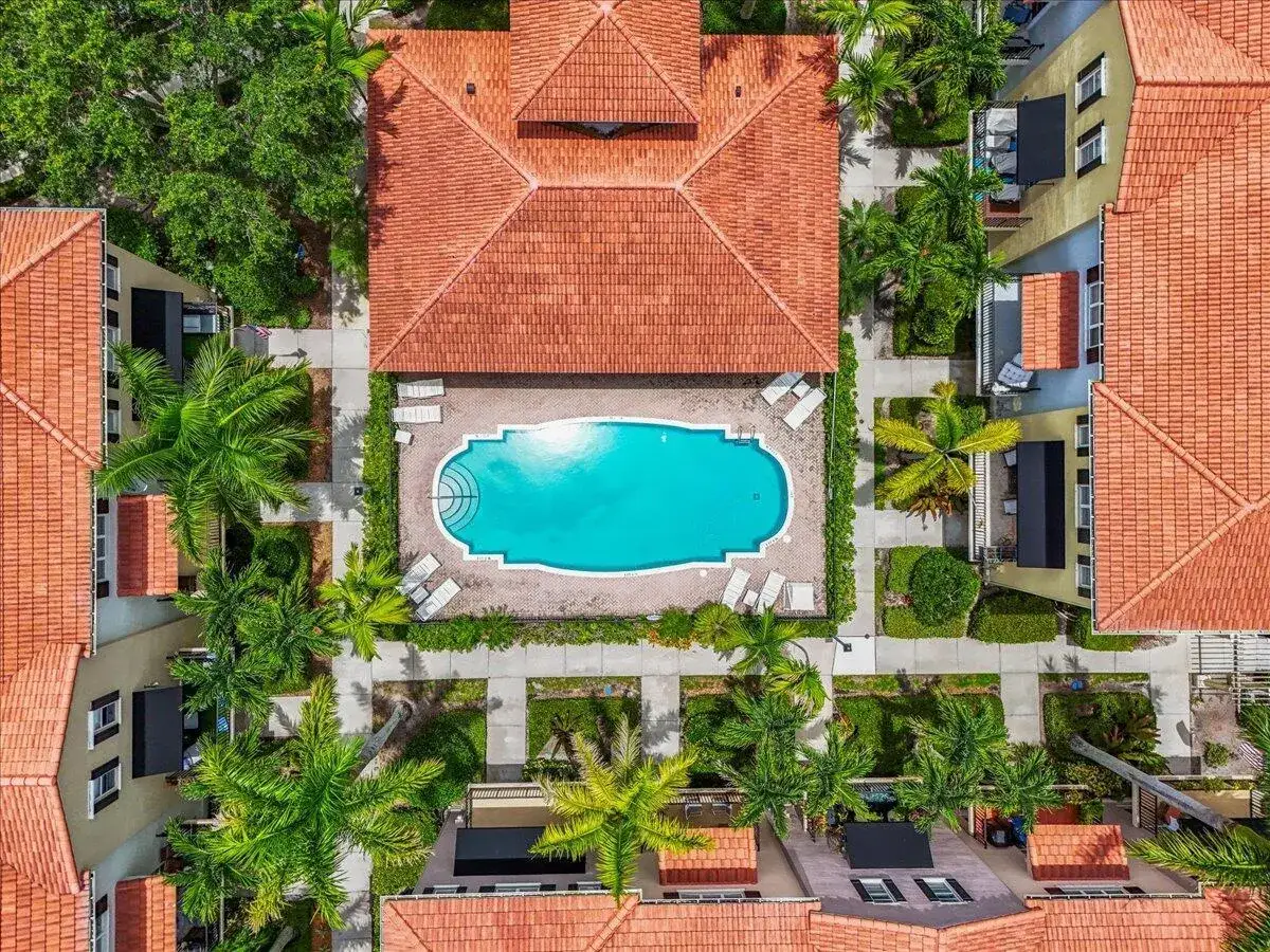 3 bedroom 3 bath Residential for sale at 127 Greenwich Circle, Jupiter FL 33458