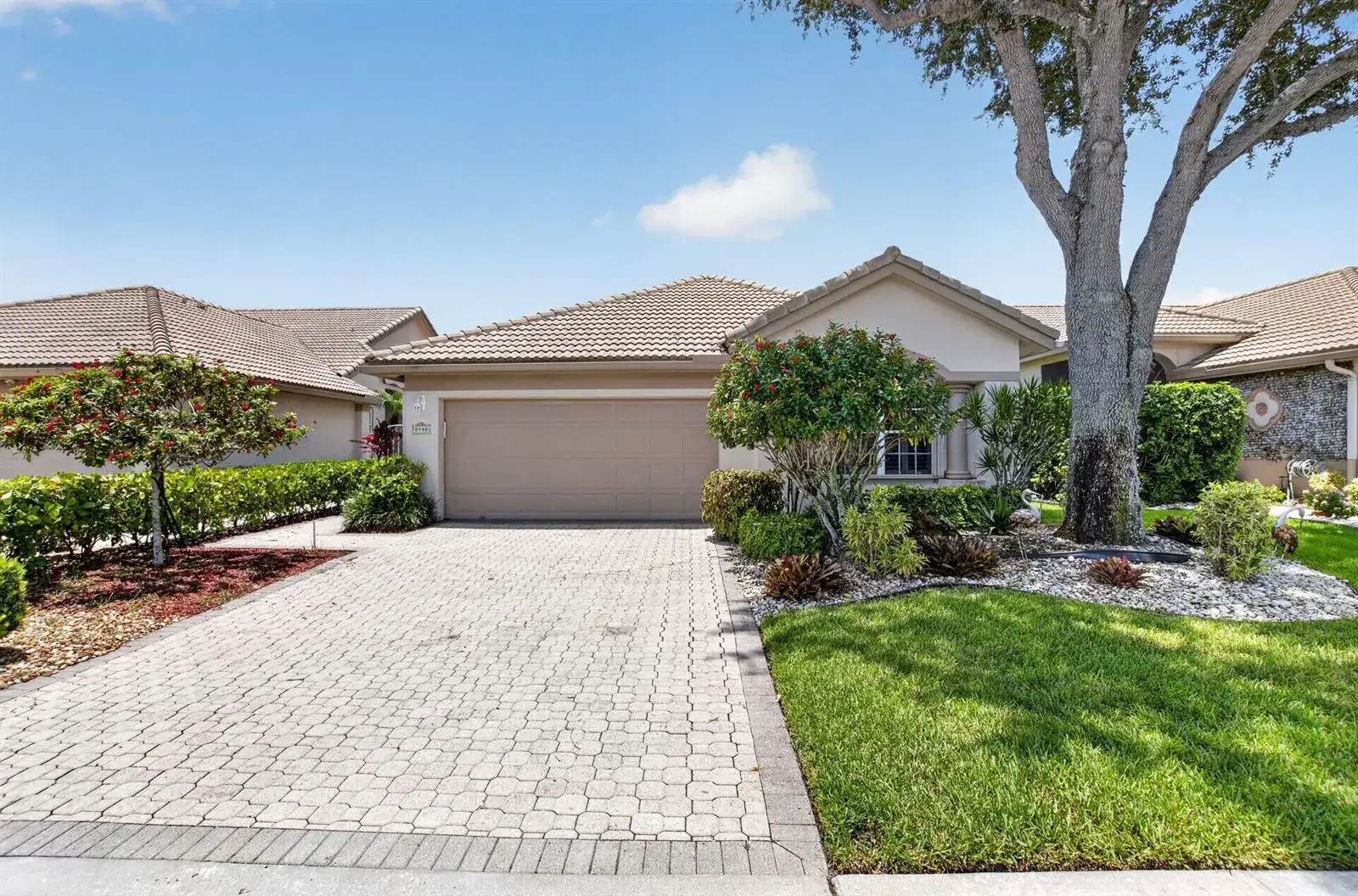2 bedroom 2 bath Residential for sale at 8908 Shoal Creek Lane, Boynton Beach FL 33472