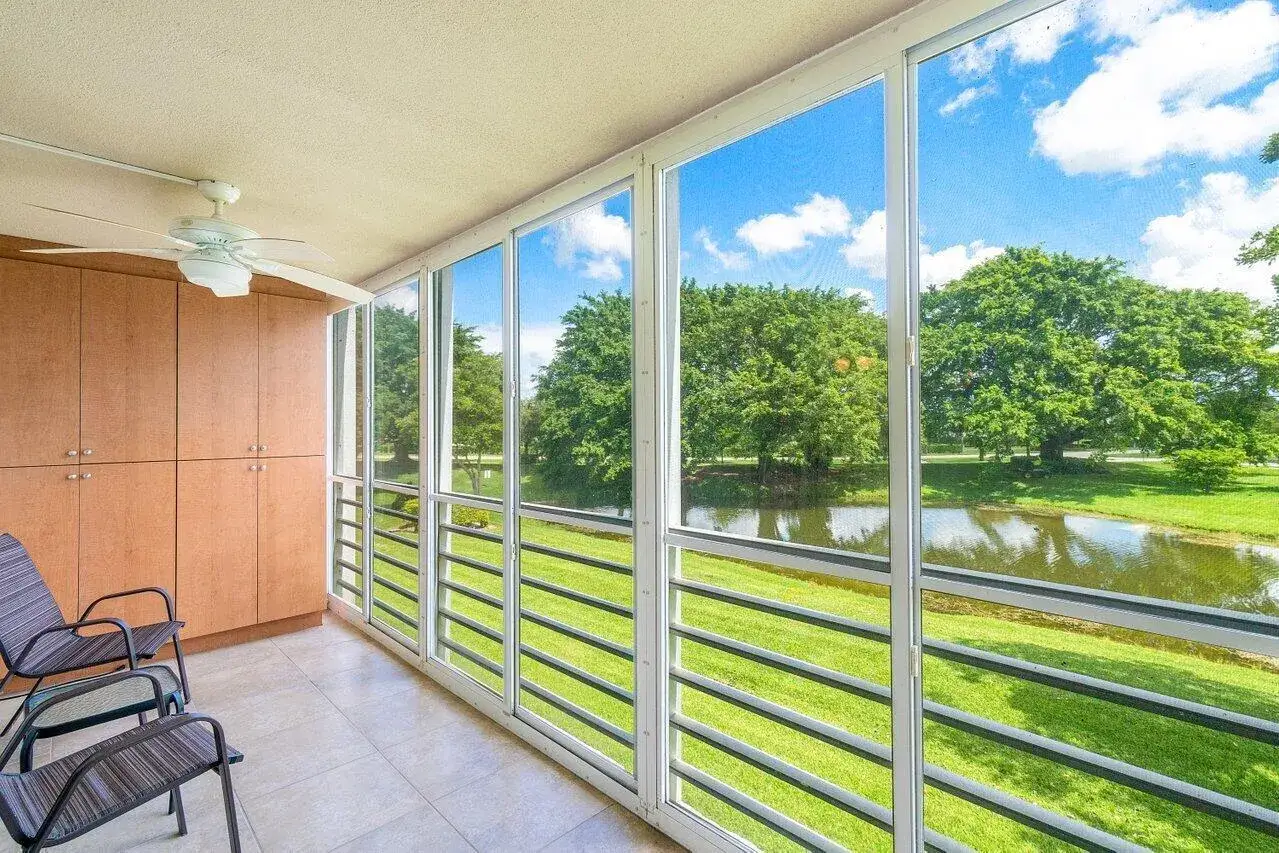 1 bedroom 1 bath Residential for sale at 2046 Rexford C, Boca Raton FL 33434