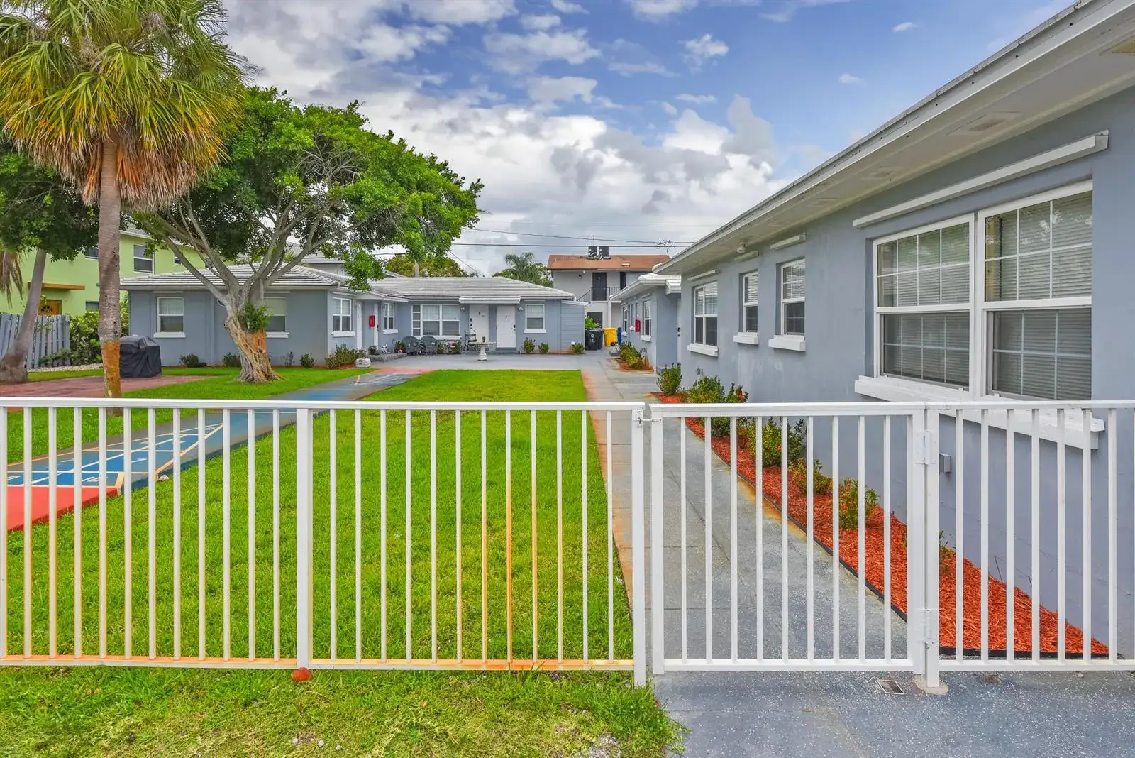 1 bath Residential Lease for rent at 1001 S Federal Highway # 7, Lake Worth FL 33460