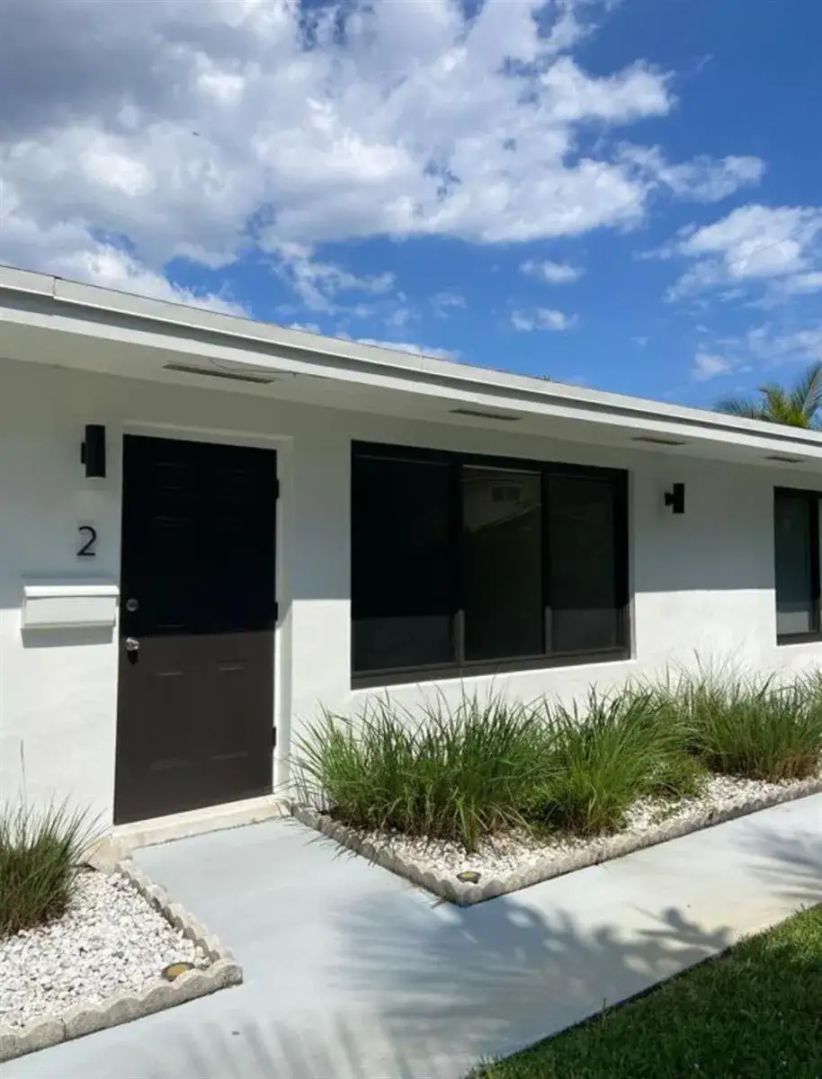 1 bath Residential Lease for rent at 616 NE 16th Avenue # 2, Fort Lauderdale FL 33304