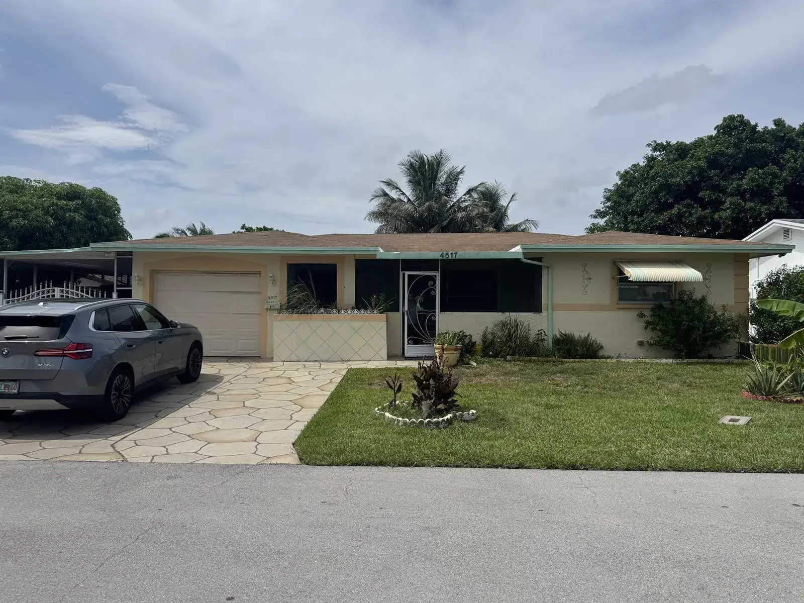 2 bedroom 2 bath Residential for sale at 4517 NW 49th Court, Tamarac FL 33319