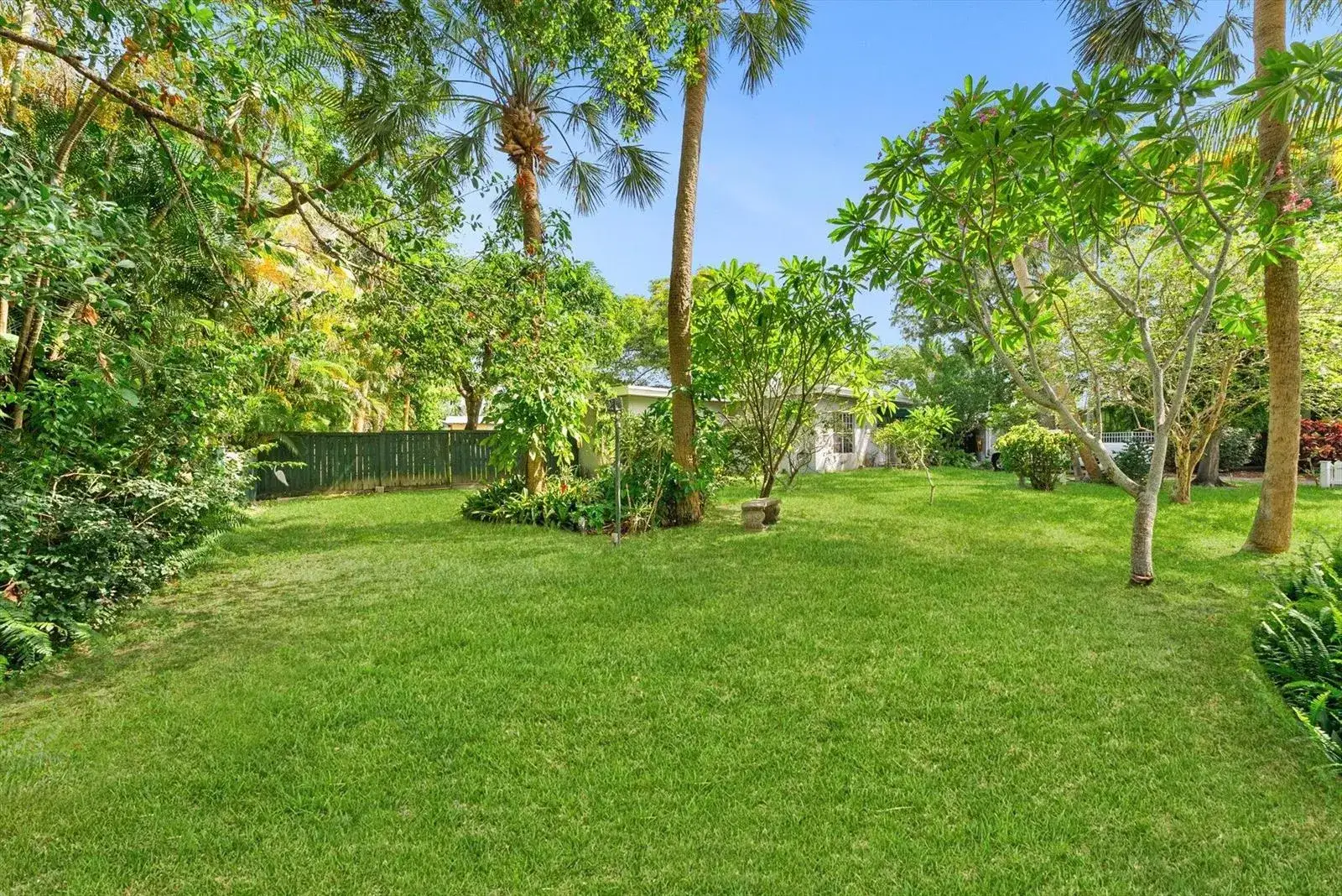 3 bedroom 2 bath Residential for sale at 330 NW 32nd Court, Oakland Park FL 33309