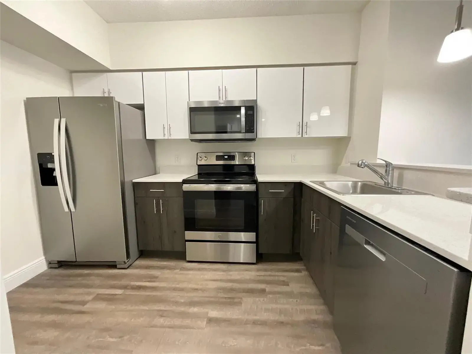1 bedroom 1 bath Residential Lease for rent at 7707 NW 7 Street # 616, Miami FL 33126